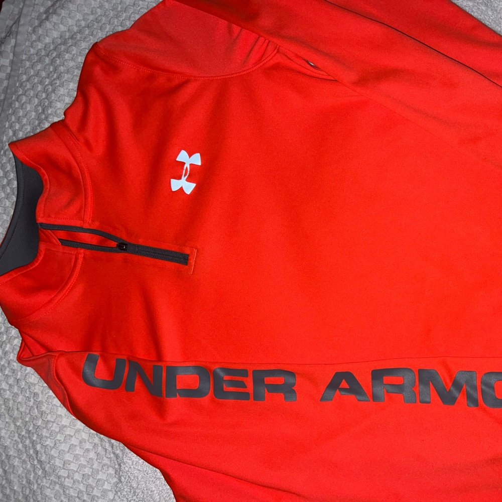 Under Armour, long sleeve shirt
